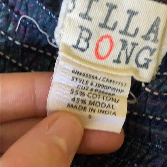 Cute billabong top - Picture 6 of 6